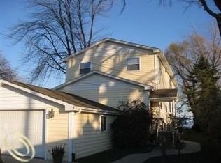 28900 Jefferson Ave, Saint Clair Shores, MI 48081