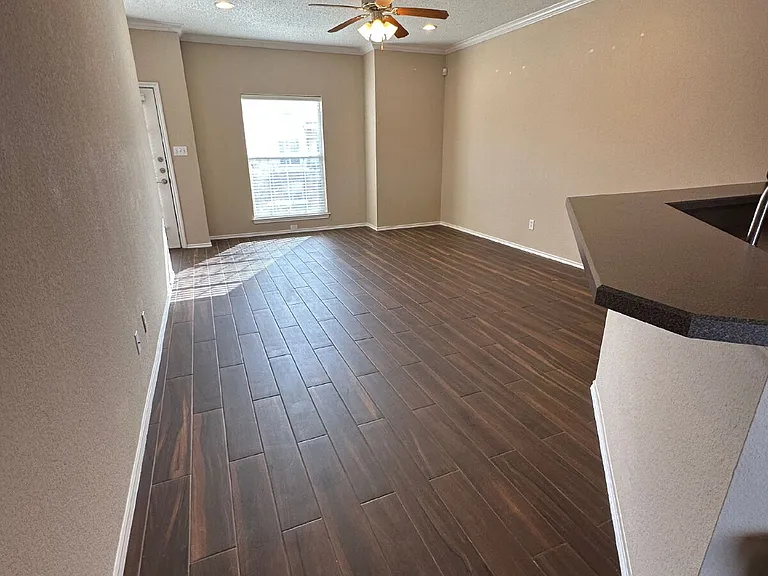 2108 Main St #2 — Photo 3