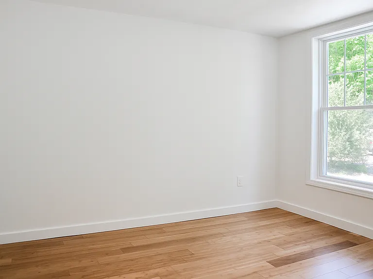 554 Main St #3 — Photo 14