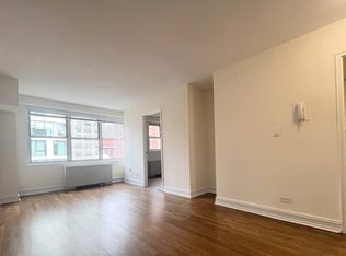 888 8th Ave APT 19U, New York, NY 10019