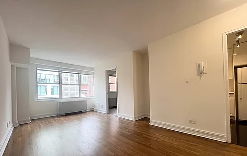 888 8th Ave Photo 1