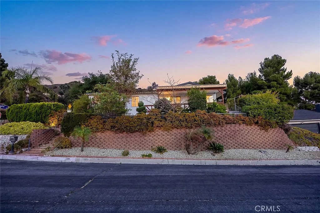3 bed, 1656 sqft, $4,800 — Photo 4