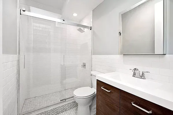 Rented by Compass | media 19