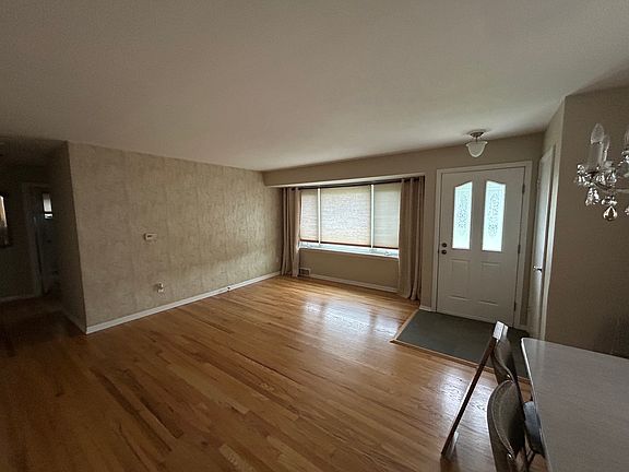 5th image of 4409 Stone Dr