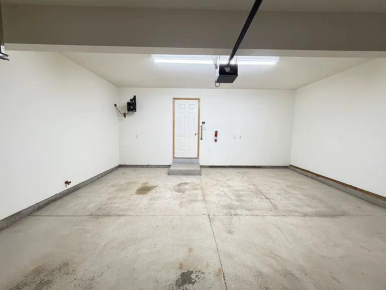 4553 Abbott Rd — Photo 26