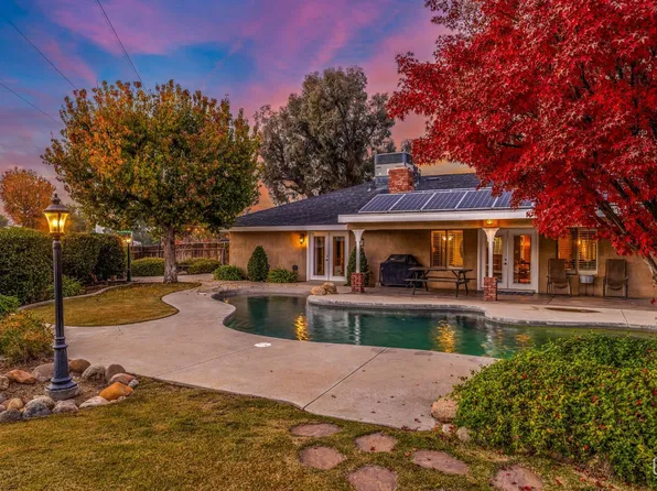 6001 Meadow Glen Way, Bakersfield, CA 93306