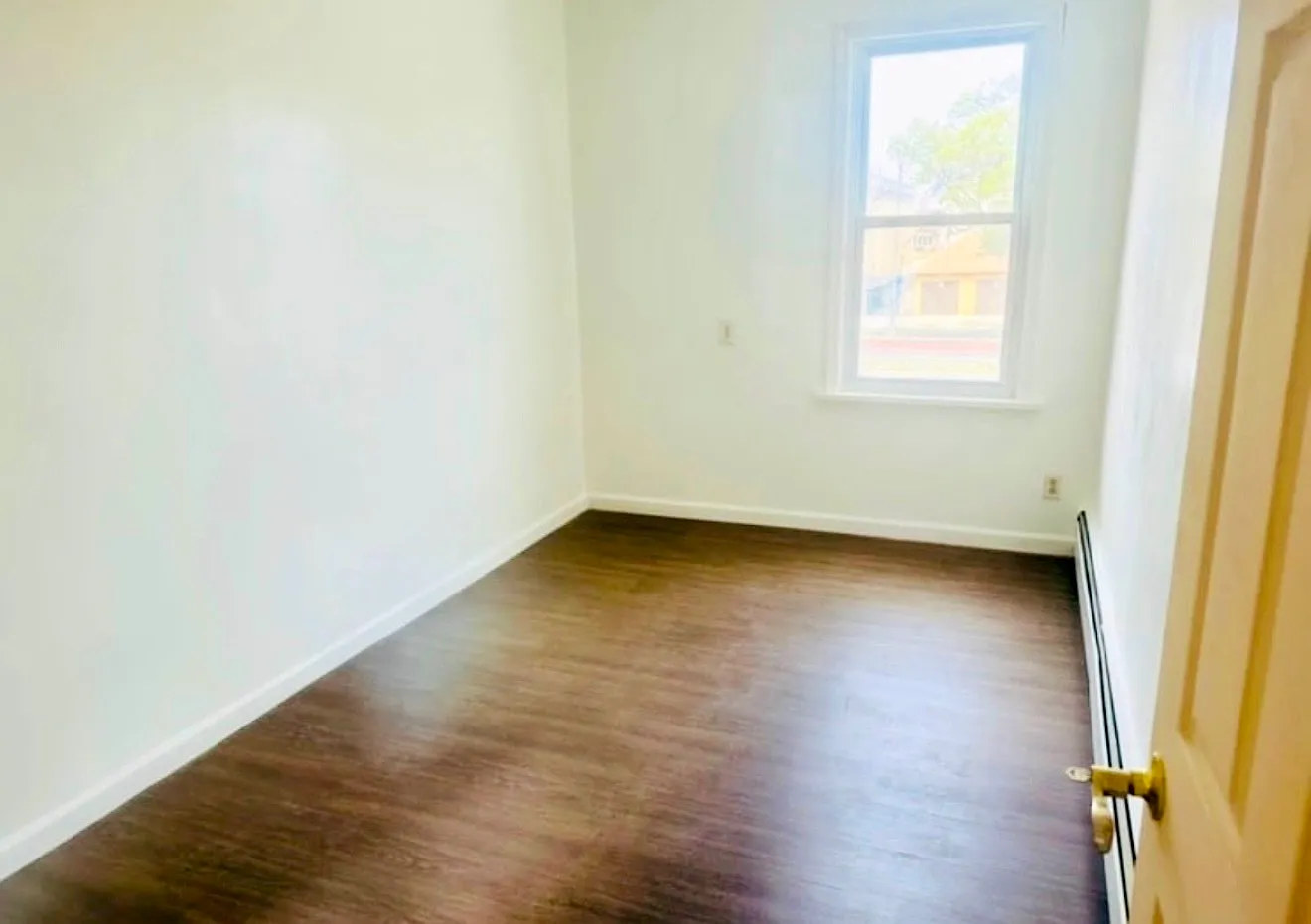 2 bed, 600 sqft, $2,300 — Photo 3