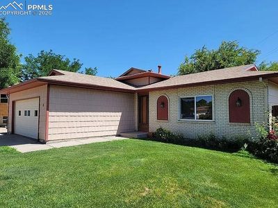 4 Noble Ct, Pueblo, CO, 81005