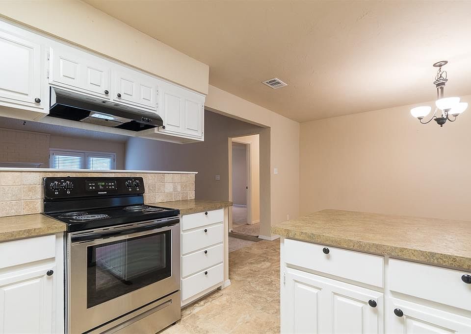 1st image of 1016 Westminster Ln