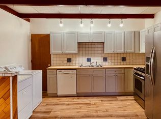 quiet triplex Near UNM's medical/law campus, Albuquerque, NM 87106