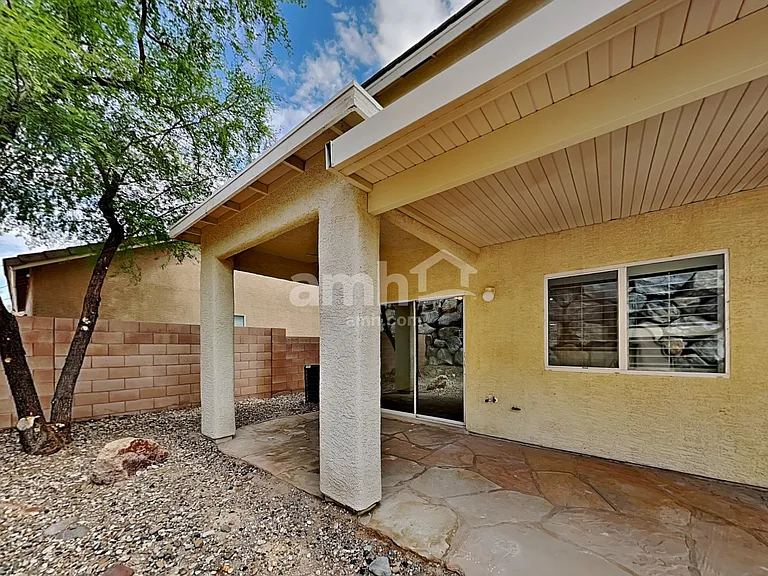 197 Shaded Peak St — Photo 20