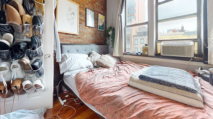 Rented by Bond New York | media 43