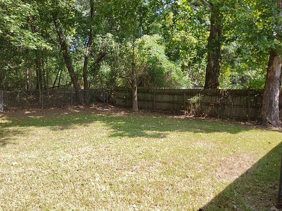 2nd image of 3286 Sandy Springs Dr
