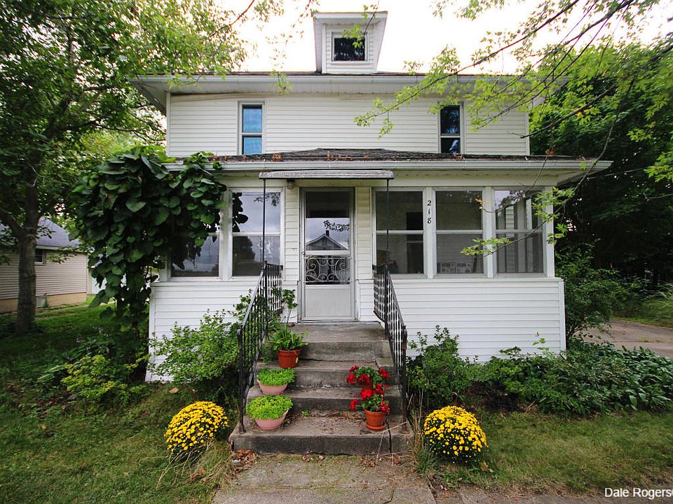 1st image of 218 Broad St