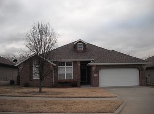 3754 W Rockwood St, Springfield, MO 65807