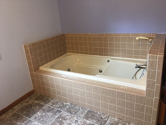 Master bathroom - jetted soaking tub.