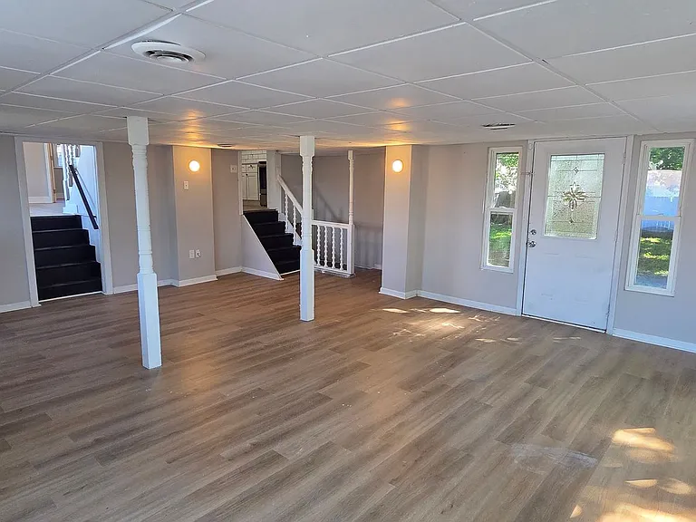 1019 Green Ln — Photo 27