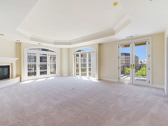 4th image of 1827 N Grant St #3