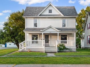 111 E Graham St, Kentland, IN