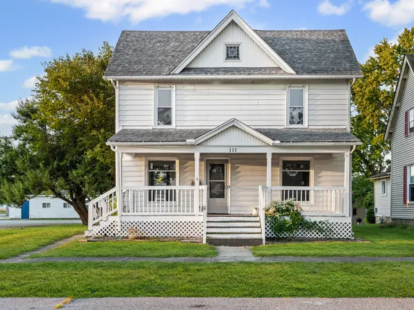 111 E Graham St, Kentland, IN 47951