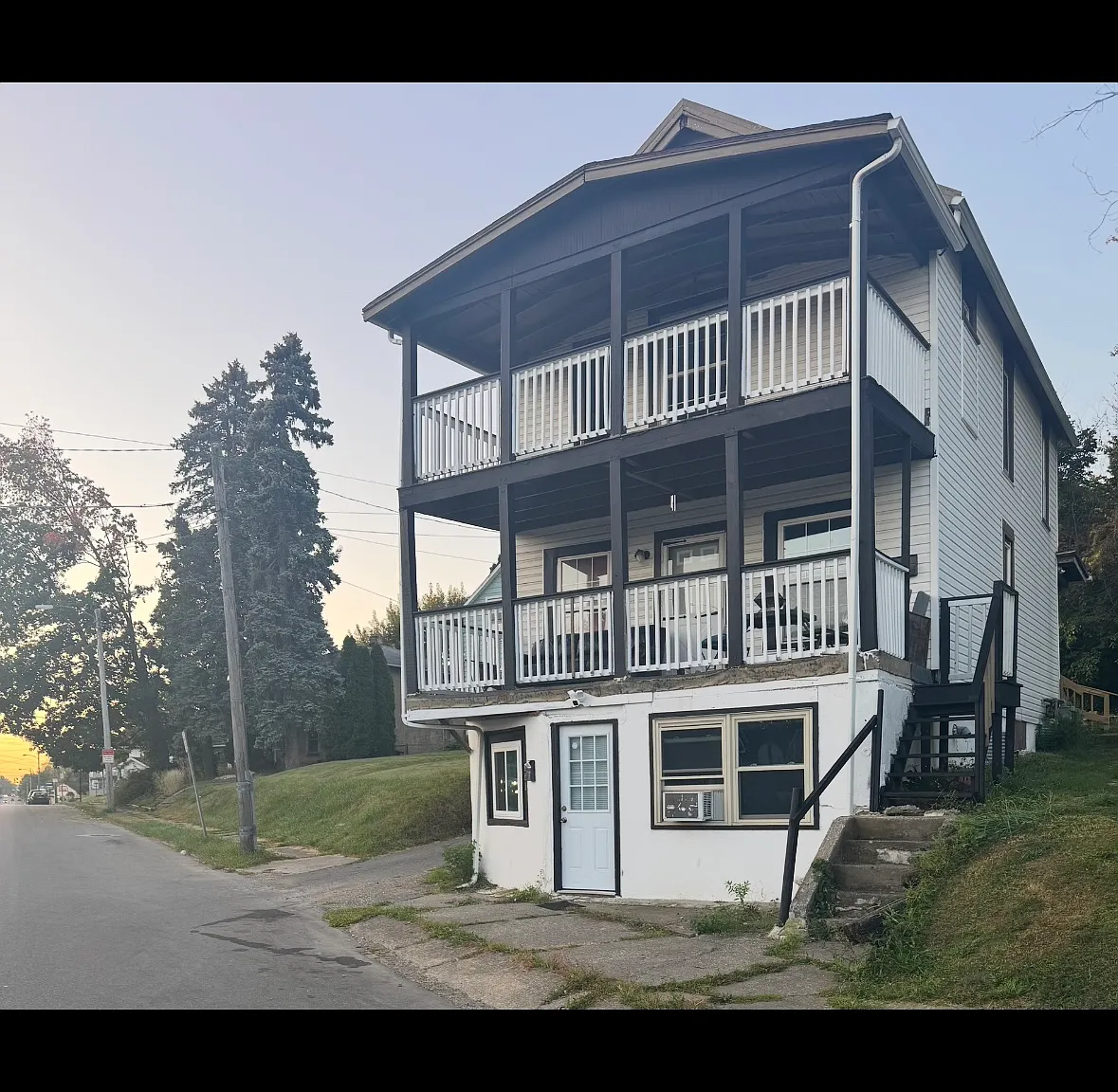 N Diamond St, Mansfield — Photo 1