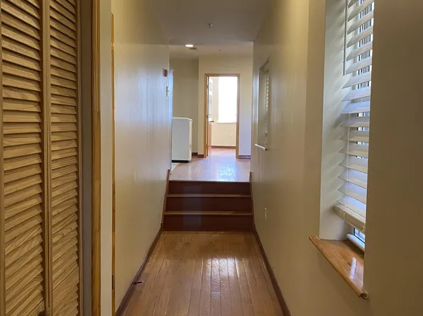 1219 Green St APT 2, Philadelphia, PA 19123