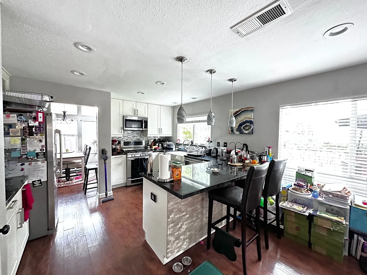 Upgraded 4 Bedroom With Ac In Oceanside — Photo 4