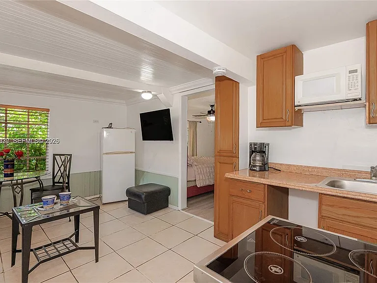 1611 Fletcher St #2 — Photo 3