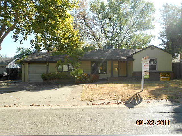 1st image of 3640 W Country Club Ln