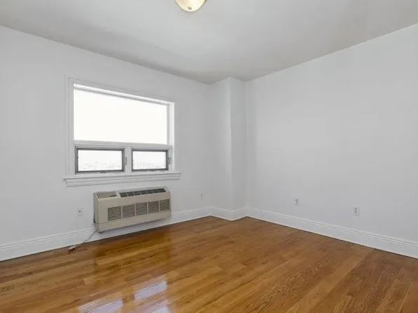 809-815 22nd Street image 2 of 12