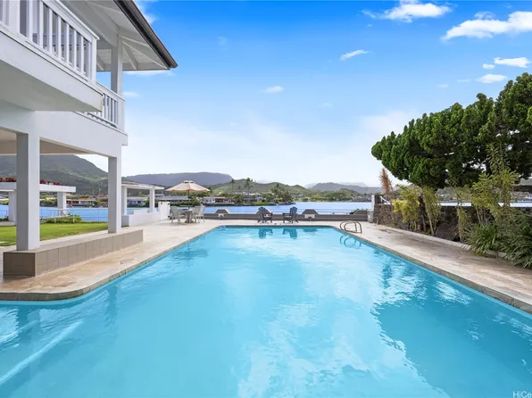 802 Pahumele Pl, Kailua, HI 96734