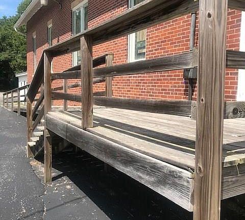 3rd image of 108 1/2 Church St