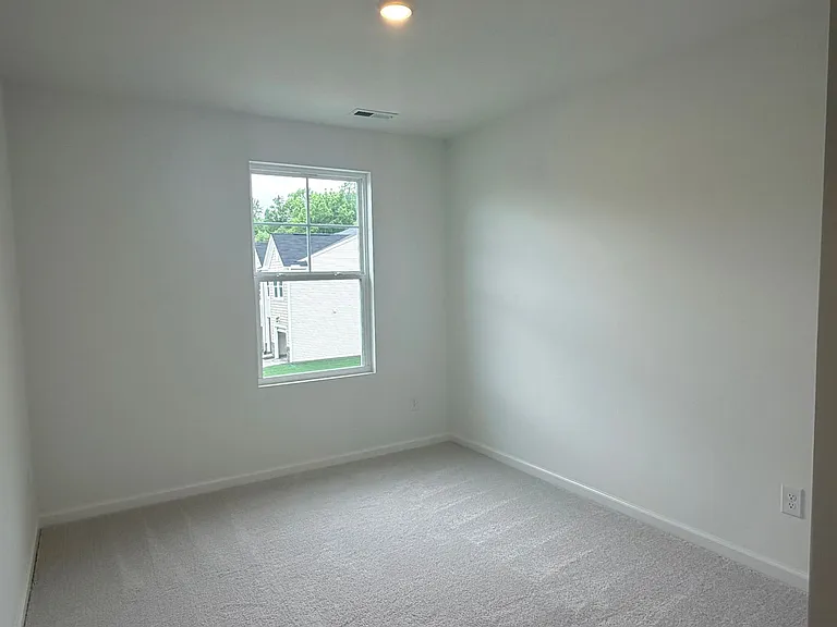 501 Fran Dr — Photo 7
