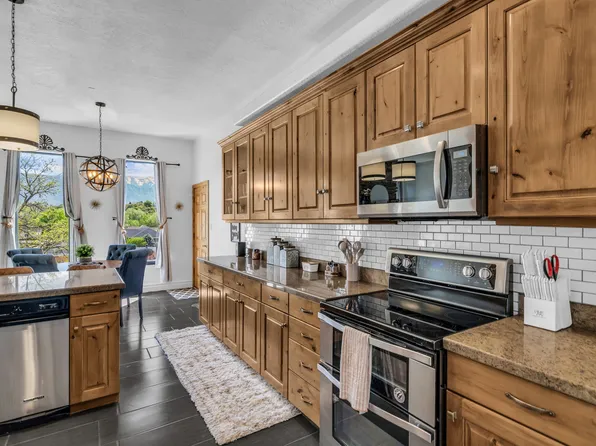 2016 N Nuttall Dr, Lehi, UT 84043