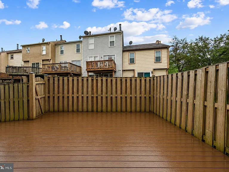 7302 Rokeby Dr — Photo 33