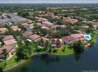 320 SW 99th Ave, Hollywood, FL 33025