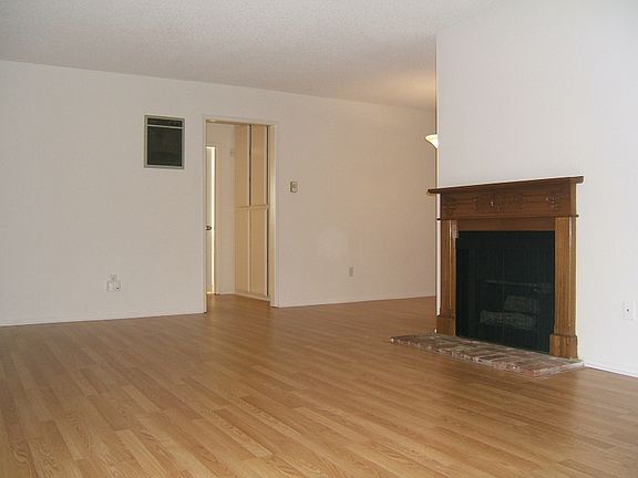 4th image of 3636 Watseka Ave APT 106