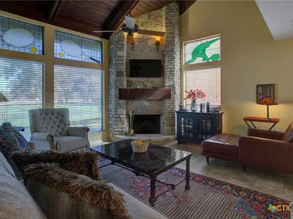 214 T Bar M Dr, New Braunfels, TX 78132