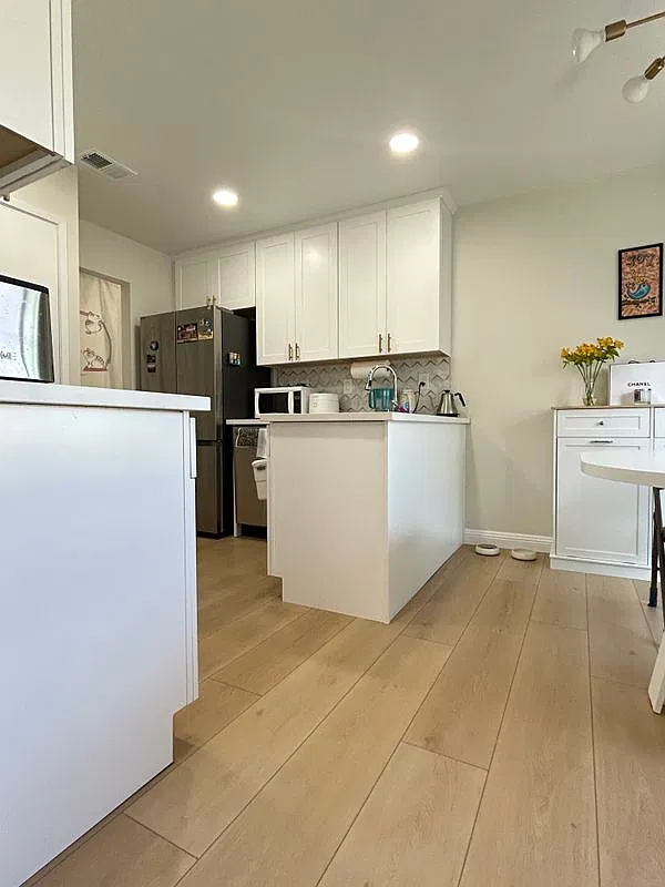 2 bed, 2.0 bath, 975 sqft, $3,200 — Photo 4