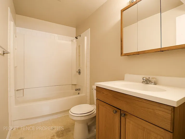 533 14th Ave #4 — Photo 11