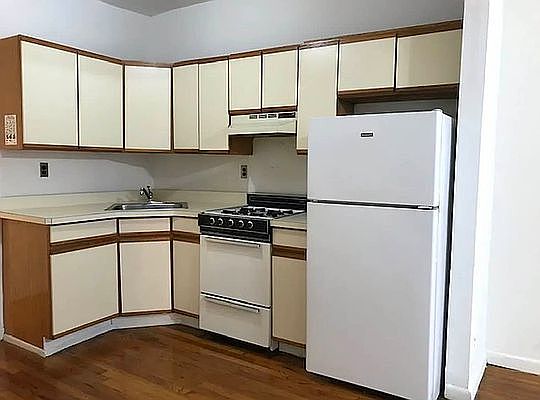 2nd image of 1626 3rd Ave #3A