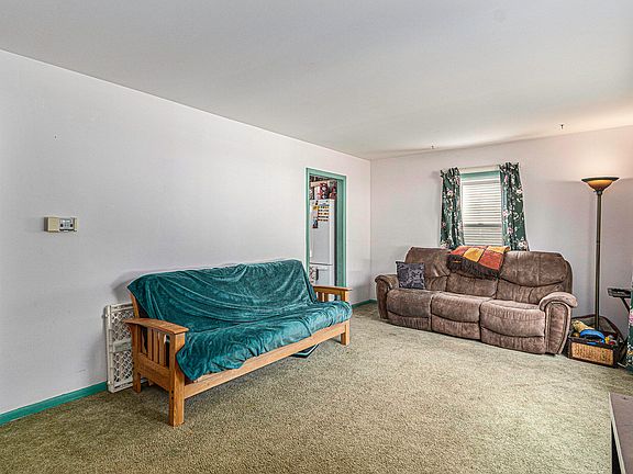 5th image of 95 Cedar Ave S