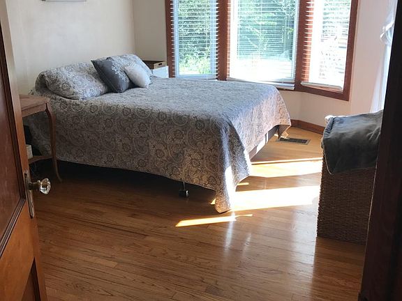 Large Bedroom