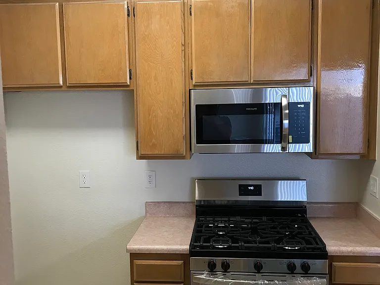 Apt.306 Kitchen