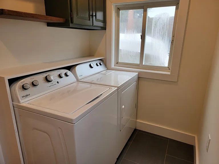 212 W Main St — Photo 14