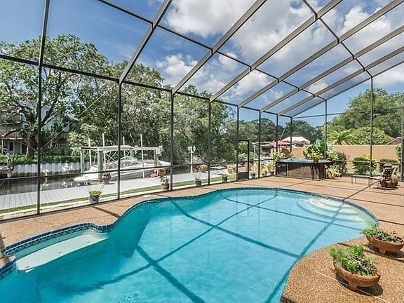 Heated pool, spa, screened overlooking the water