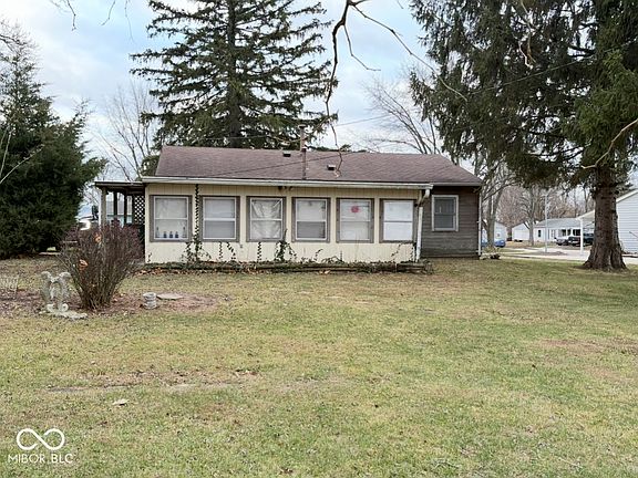 4th image of 1102 Fairlane Dr