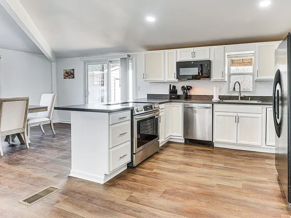 485 Water St, Holt, MO 64048