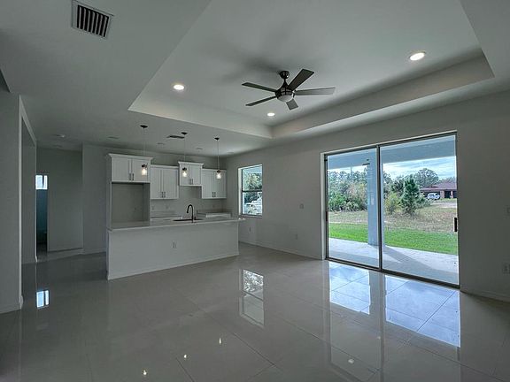 4th image of 2501 Sunniland Blvd