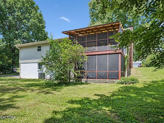 2nd image of 9408 Sarasota Dr